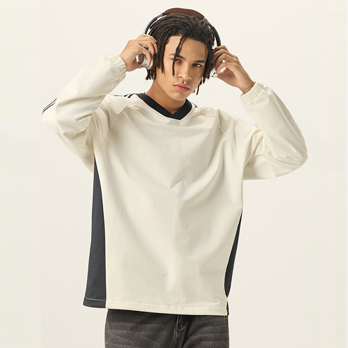 HOC White V-Neck Long Sleeve Jersey